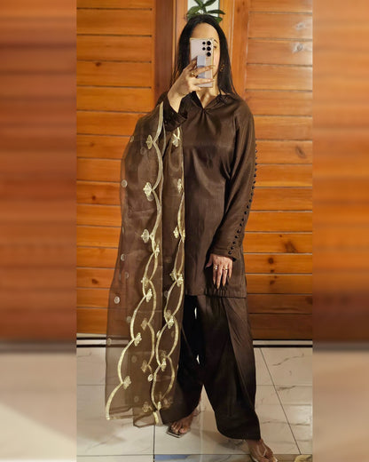 Chocolate brown Trending