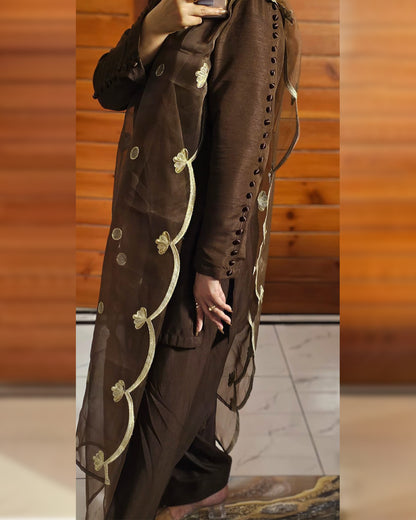 Chocolate brown Trending