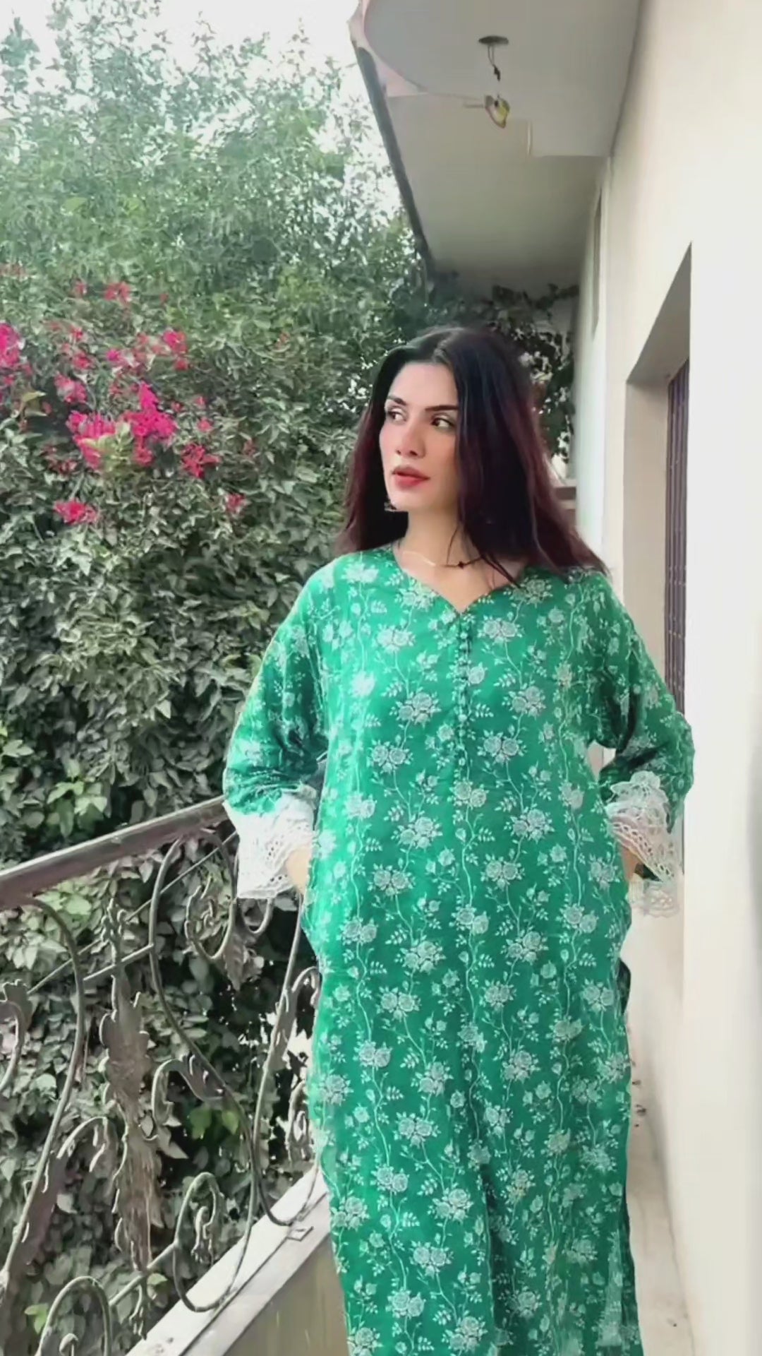 Green and white floral 2pc