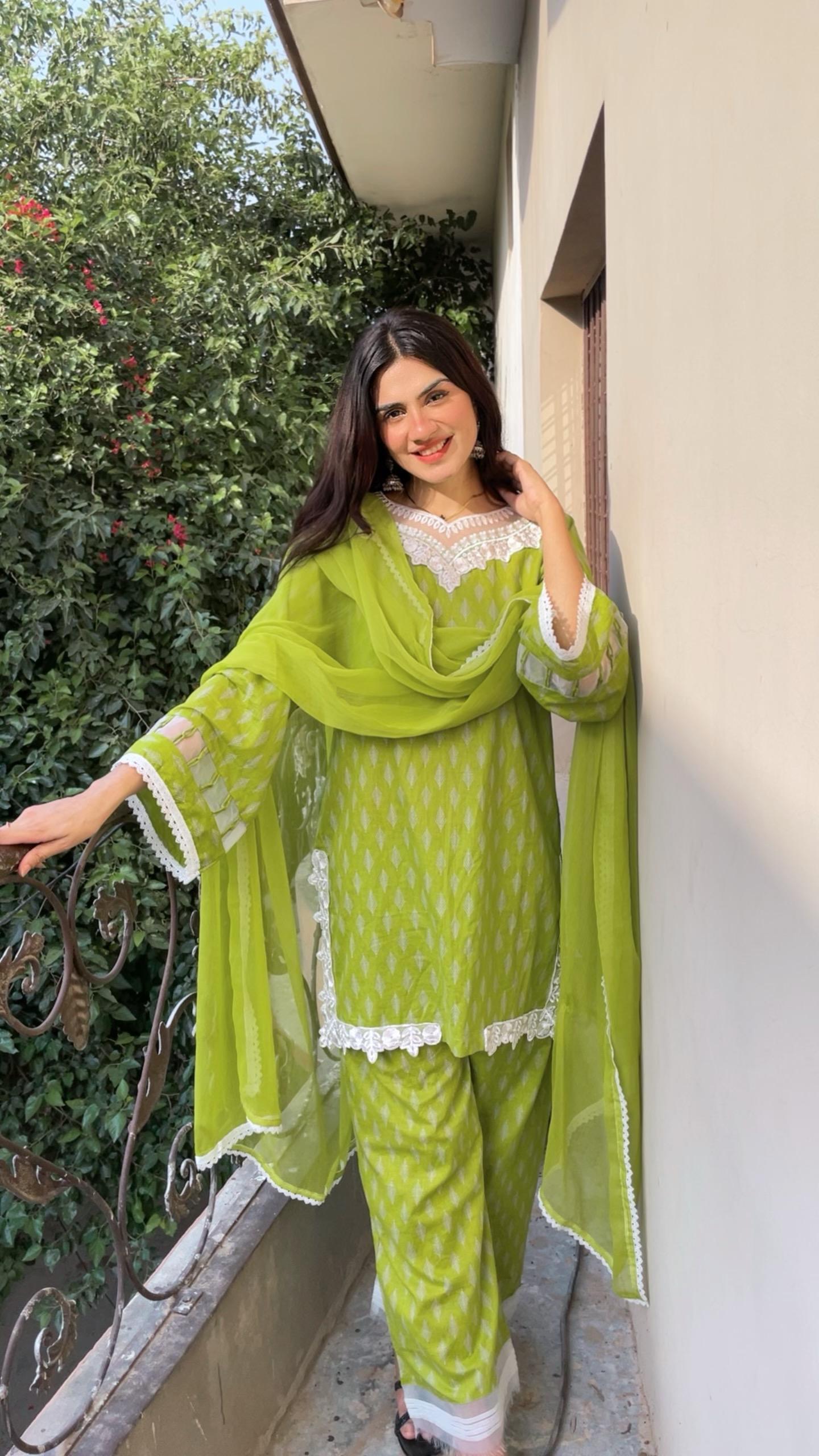 DHANI GREEN SOLID 3PC