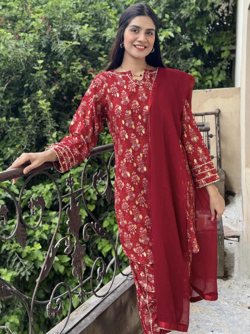 MAROON MAJESTY 2PC