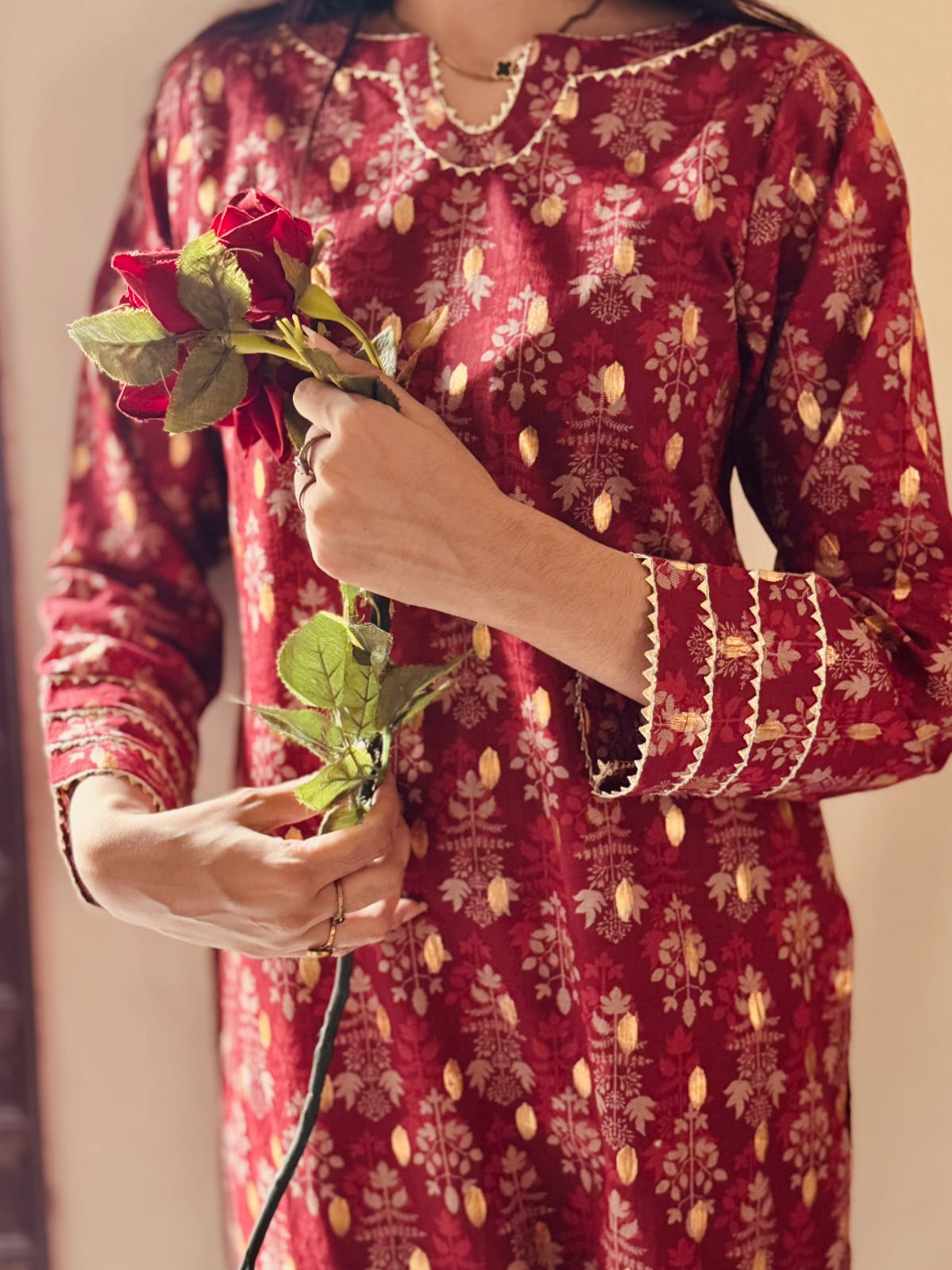 MAROON MAJESTY 2PC
