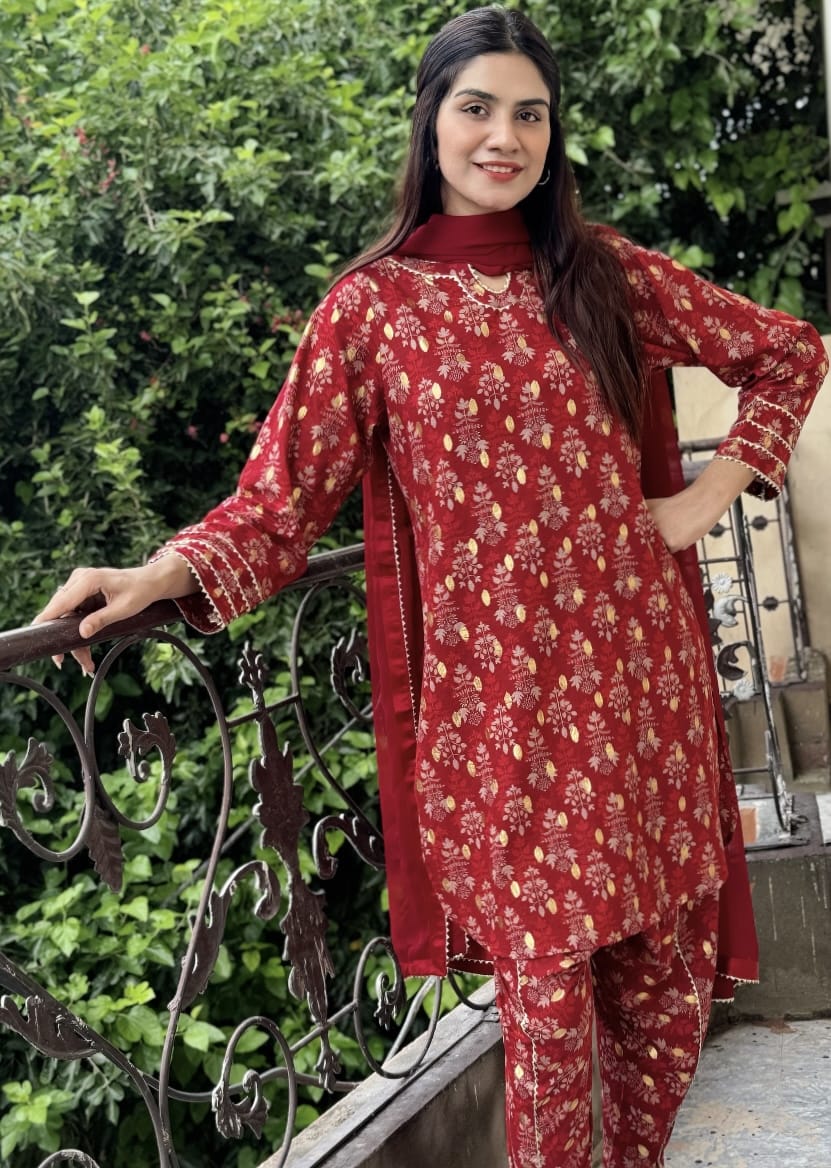 MAROON MAJESTY 2PC
